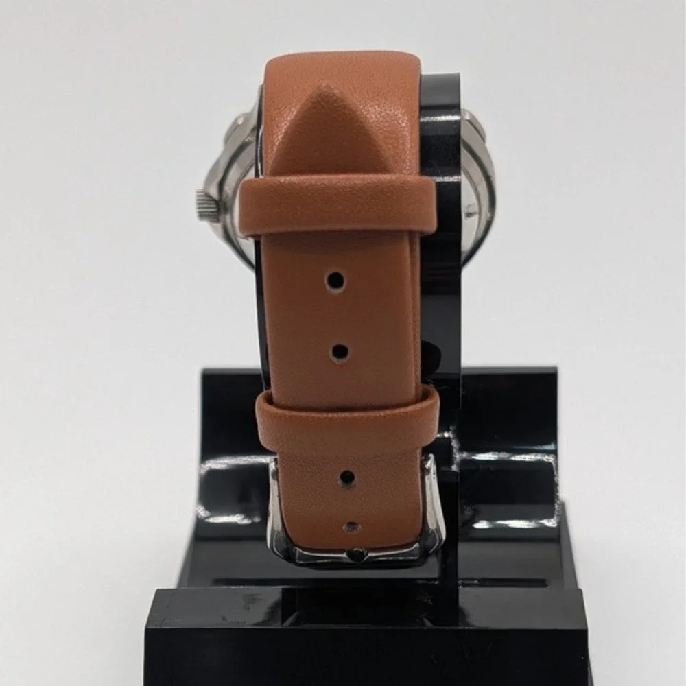 Wenger Swiss Army Field Watch White Dial Day Date Lume 100M‎ Leather Strap 33mm